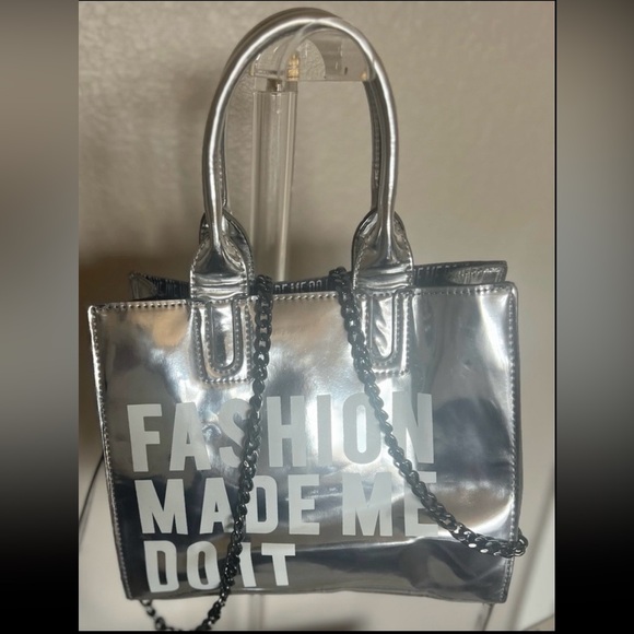 Handbags - Silver Metallic Statement Tote Bag Fashion Made Me Do ItChain Strap GUNMETAL